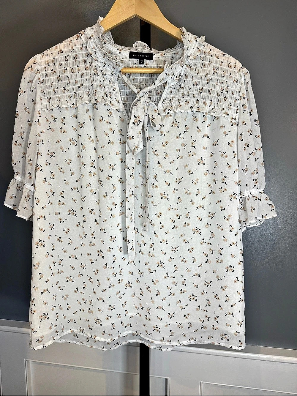 Pleione Smocked Yoke Floral Tie Neck Blouse Cream Ditsy Floral Medium
